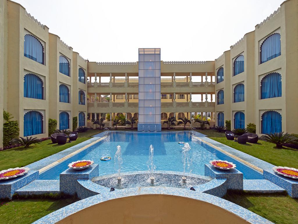 Club Mahindra Udaipur Hotel Exterior photo